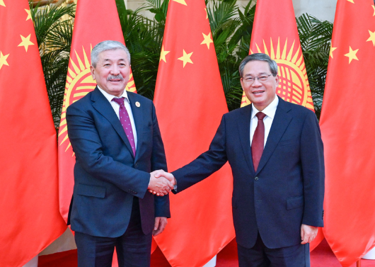 李强会见吉尔吉斯斯坦总理卡瑟马利耶夫 李强会见吉尔吉斯斯坦总理卡瑟马利耶夫